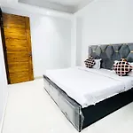Hotel In Malviya Nagar